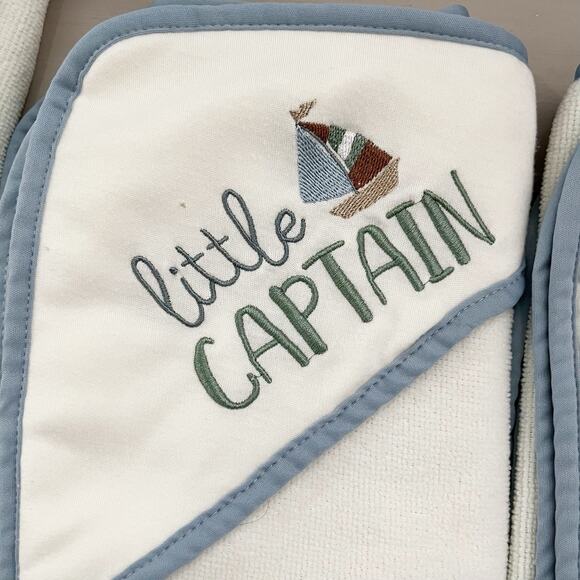 Kyle And Deena 3 Pc Set Hooded Baby Bath Towels Little Captain Boy Preowned Flaw - Picture 4 of 7